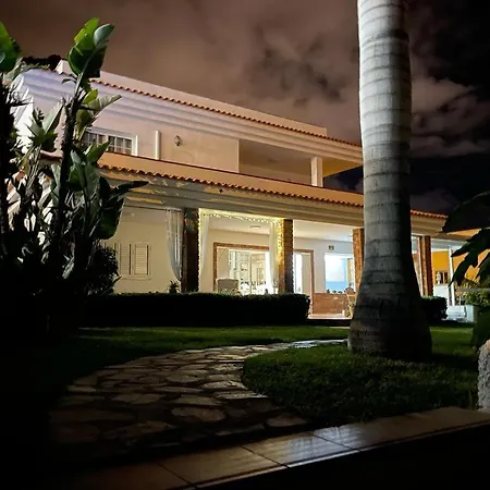 Marianna Con Piscina Climatizada Y Barbacoa