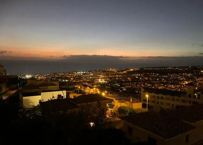 Marianna Con Piscina Climatizada Y Barbacoa Villa Costa Adeje (Tenerife)